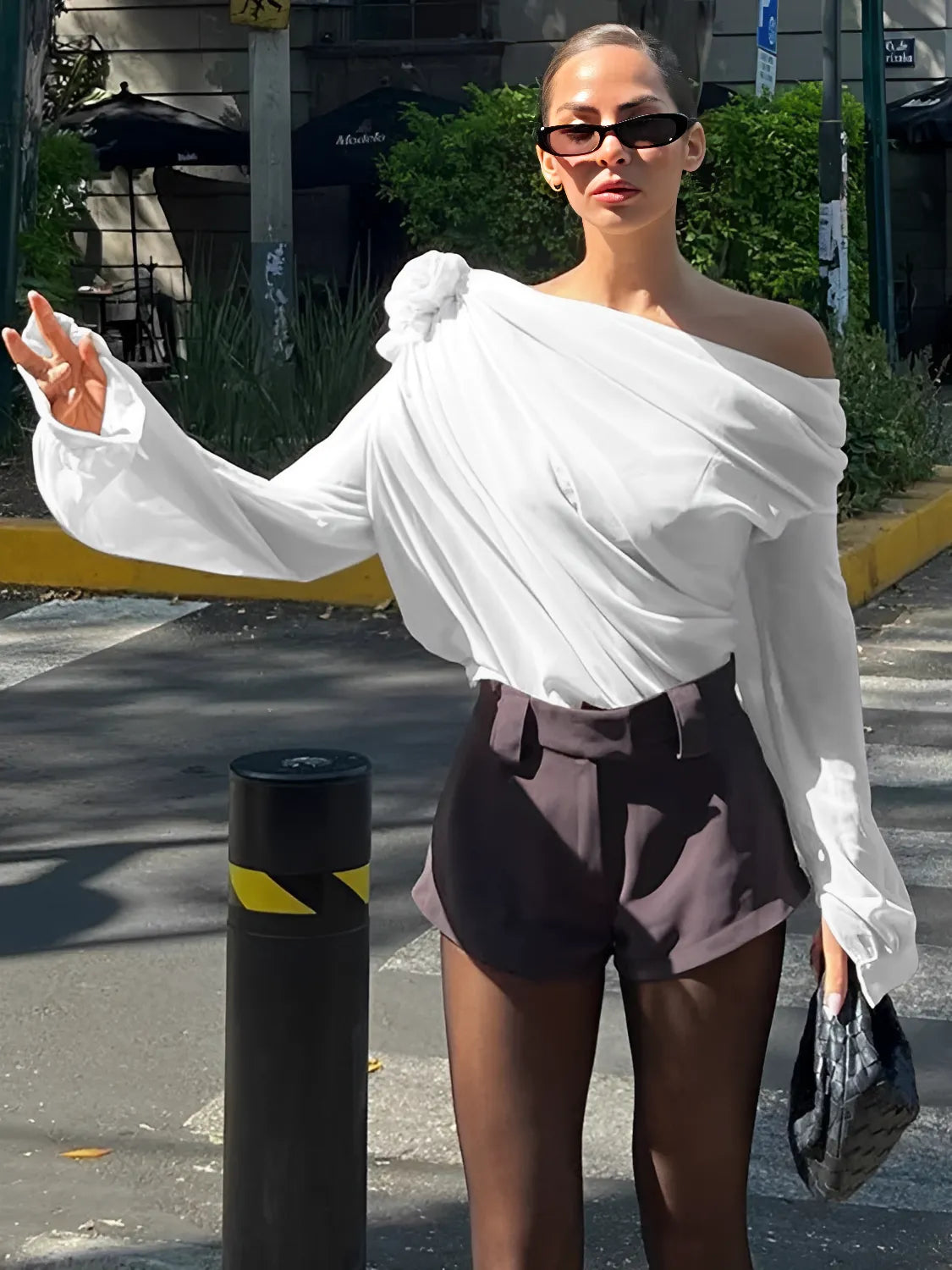 Blusa Feminina Manga Longa com Flor em Chiffon Ella