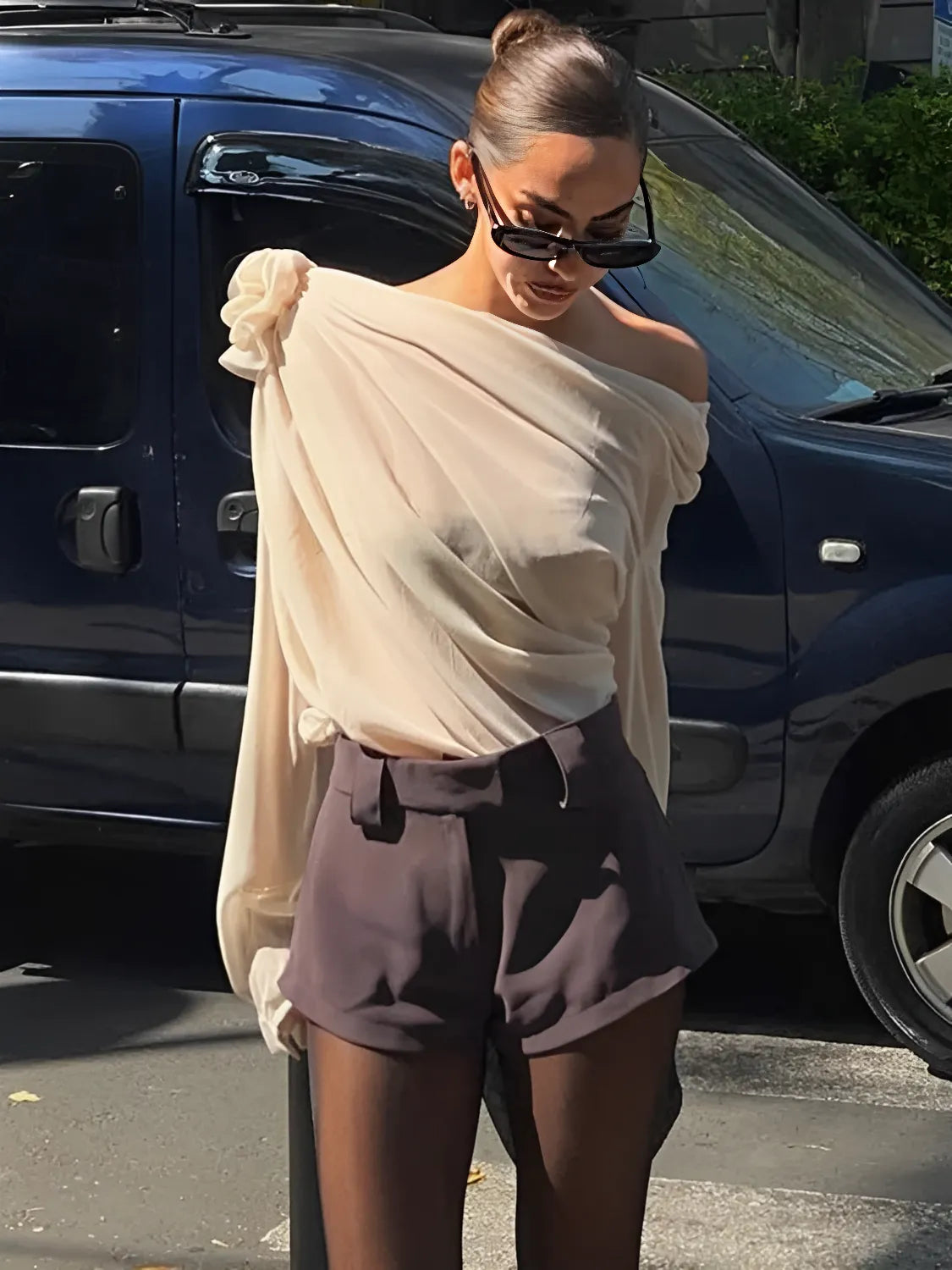 Blusa Feminina Manga Longa com Flor em Chiffon Ella