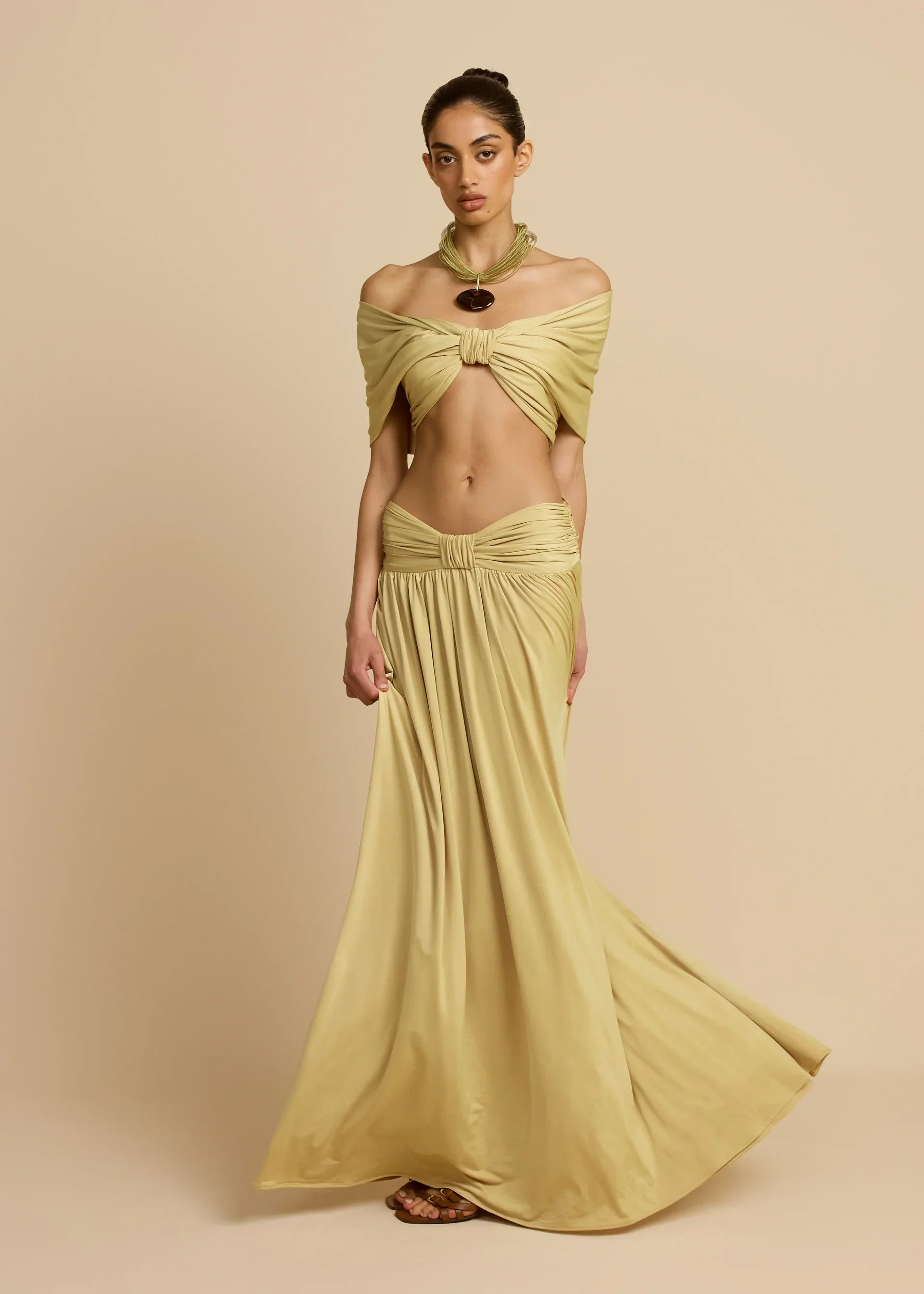 Conjunto Cropped e Saia Longa Dalene