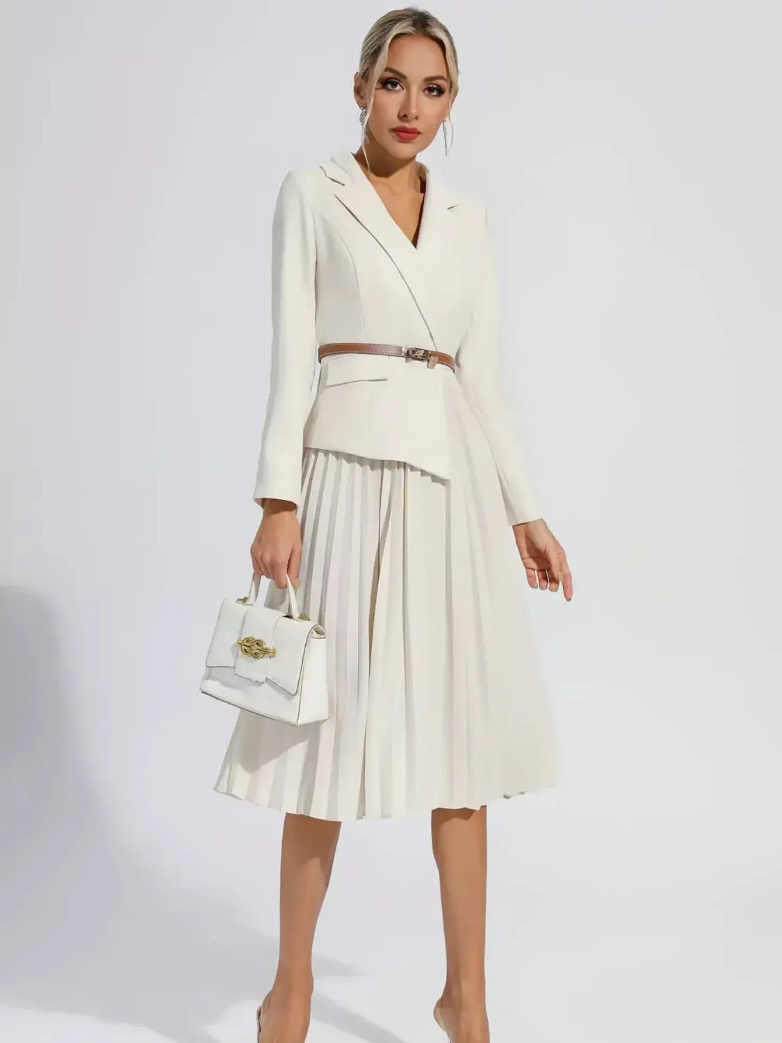 Vestido Midi Alfaiataria Plissado com Cinto Yara