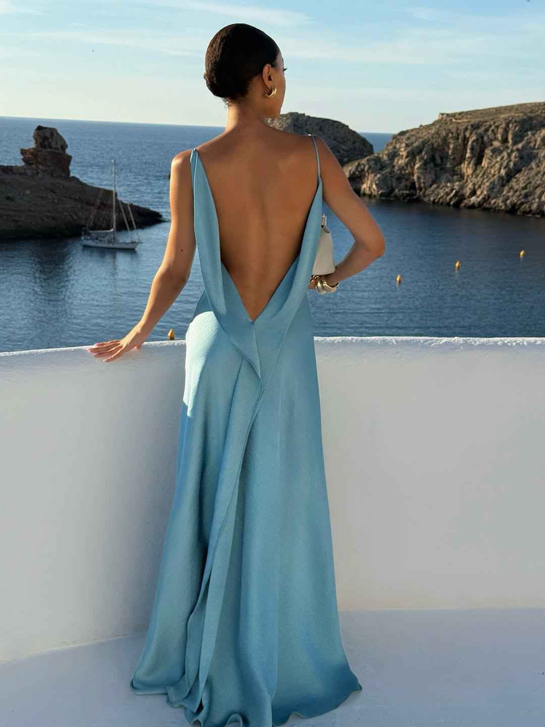 Vestido Longo de Cetim com Decote Degagê e Alças Finas Azul Serenity – Viene