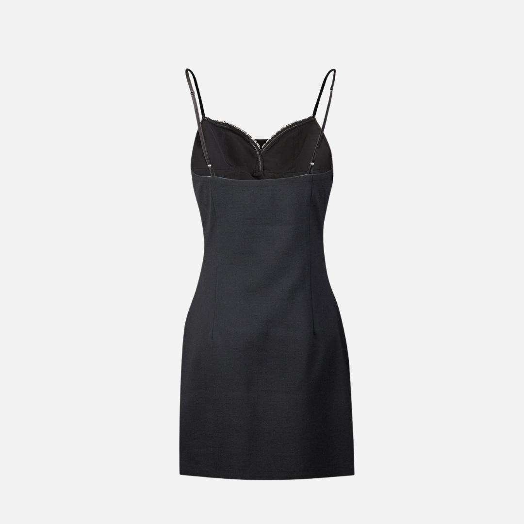 Vestido Curto Rosa com Alças Finas e Bordado de Pérolas no Decote - Perle