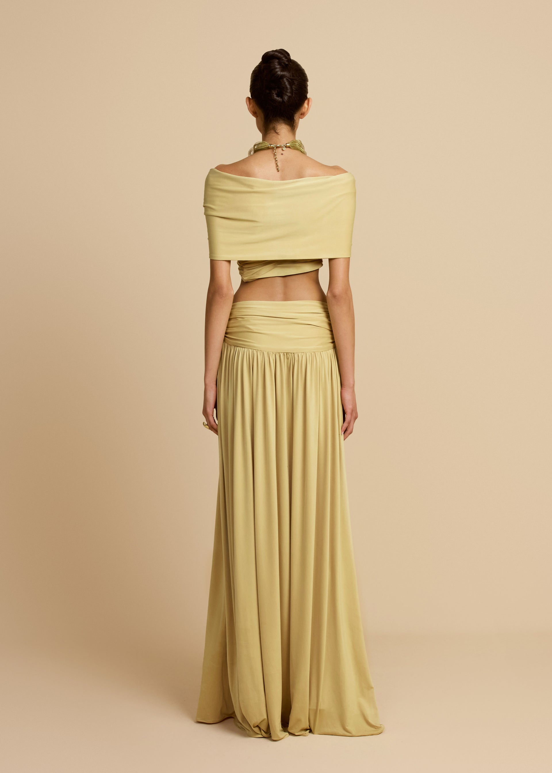 Conjunto Feminino de Top Cropped Multiformas e Saia Longa Fluida em Malha – Le Marais