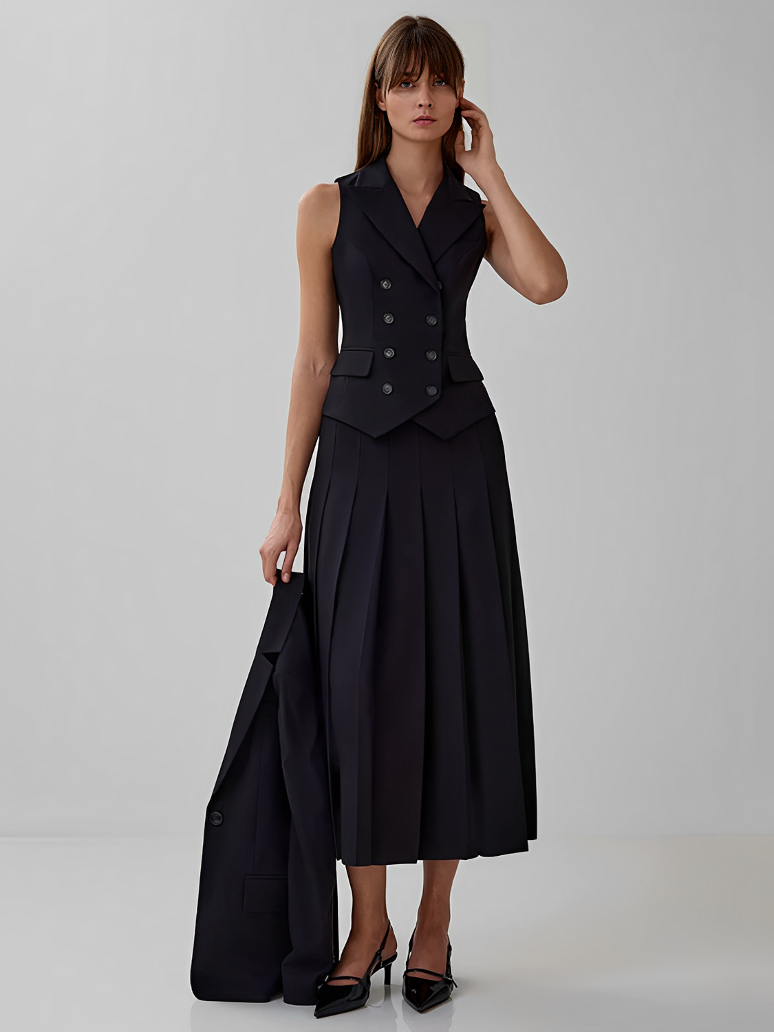 Conjunto Feminino de Alfaiataria com  Colete Clássico e Saia Alessandra