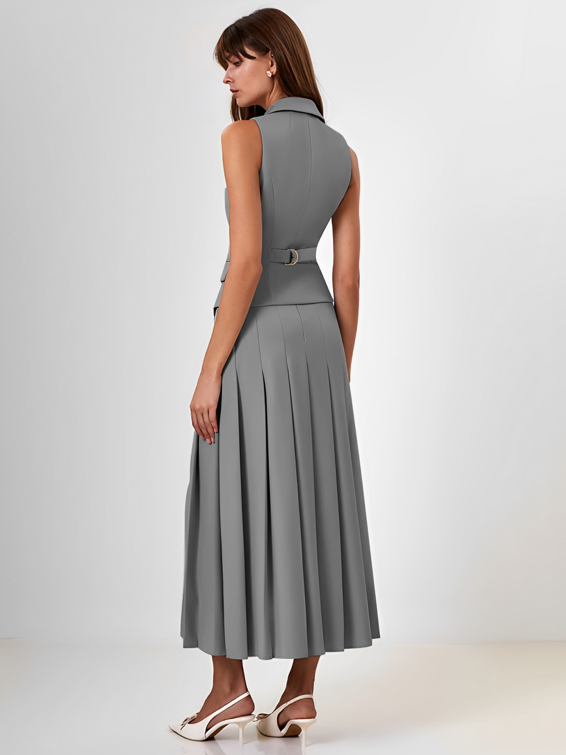 Conjunto Feminino de Alfaiataria com  Colete Clássico e Saia Alessandra