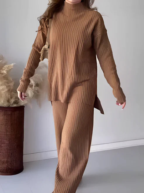 Conjunto de Tricô Canelado com Suéter Mullet Gola Alta e Calça Pantalona Laura - OUTONO/INVERNO