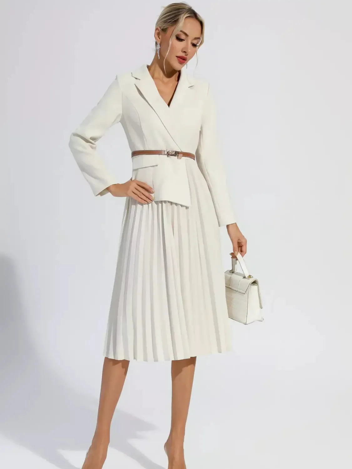 Vestido Midi Alfaiataria Plissado com Cinto Yara