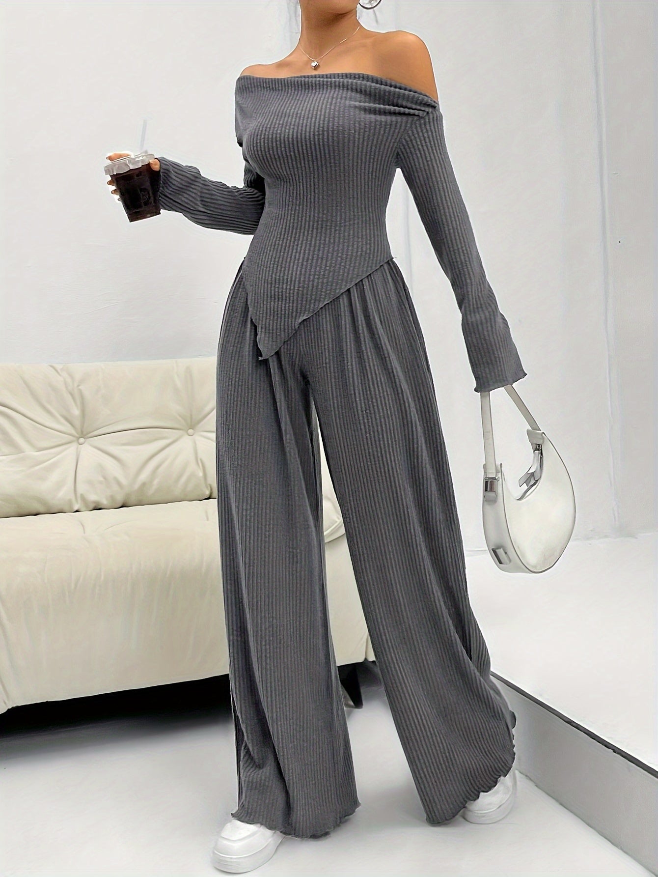 Conjunto Feminino Blusa Manga Longa Assimétrica e Calça Pantalona Confy