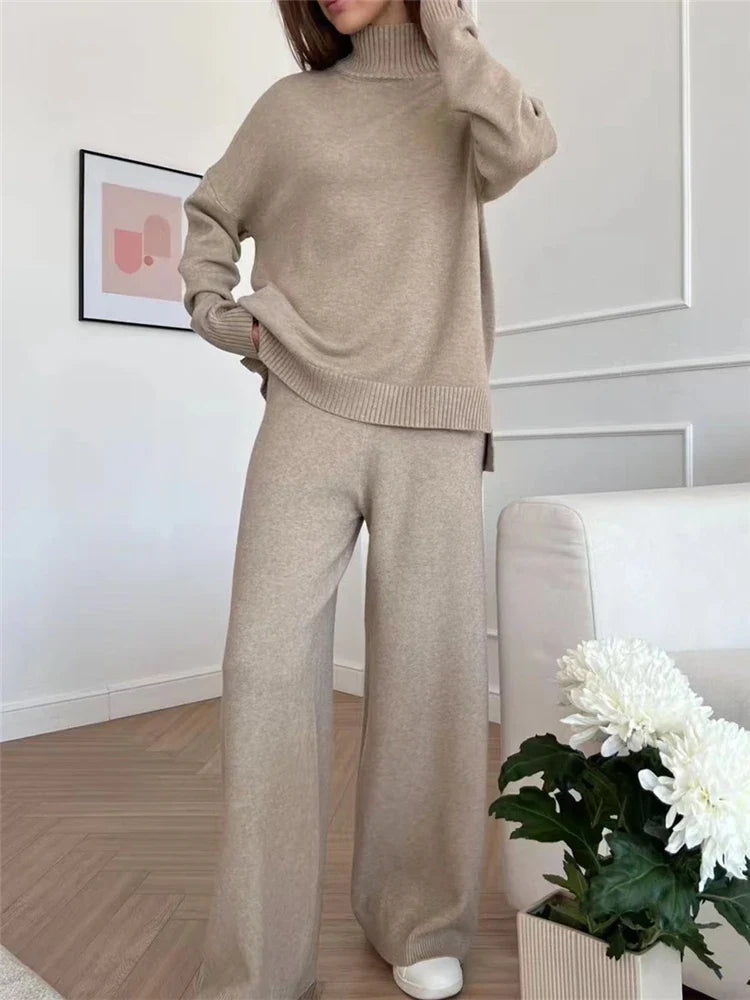 Conjunto de Tricô Canelado com Suéter Mullet Gola Alta e Calça Pantalona Laura - OUTONO/INVERNO