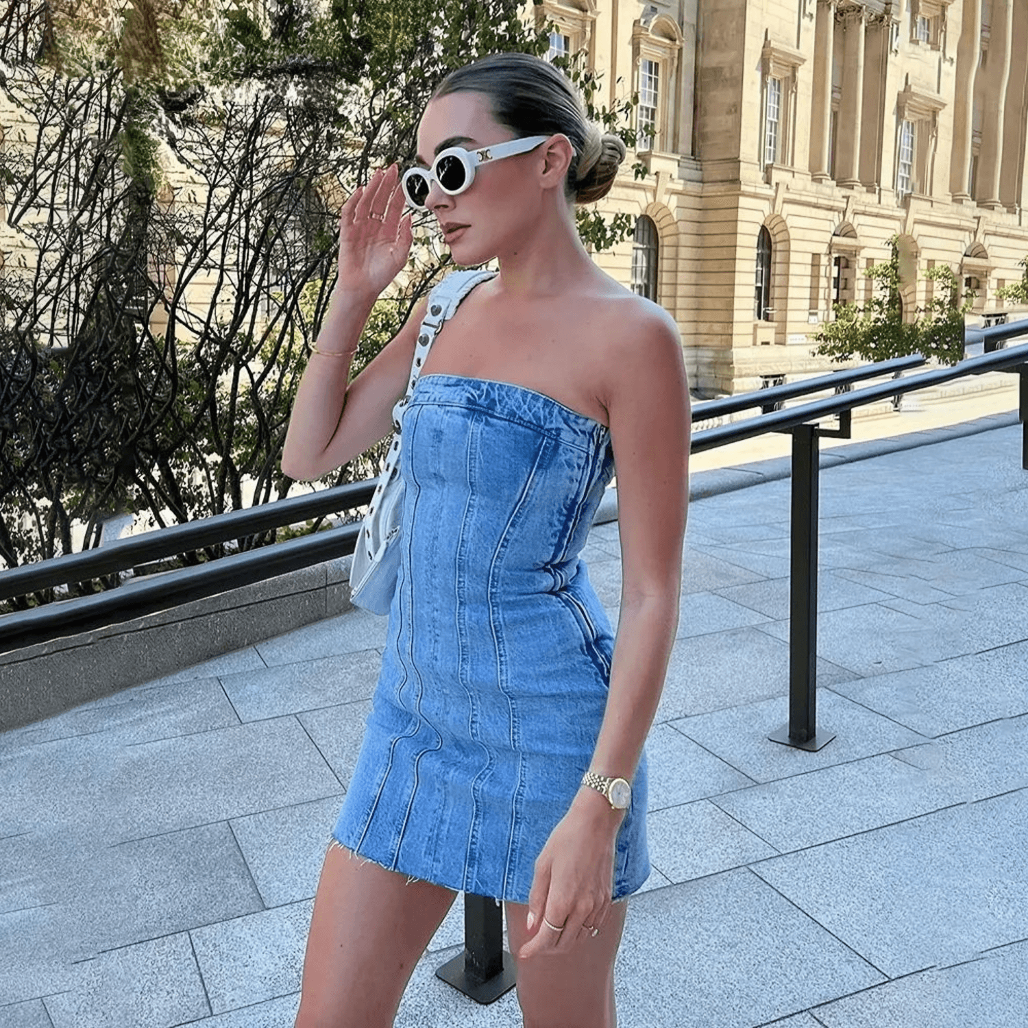 Vestido Jeans Curto Tomara que Caia Estilo Corset – Bordeaux
