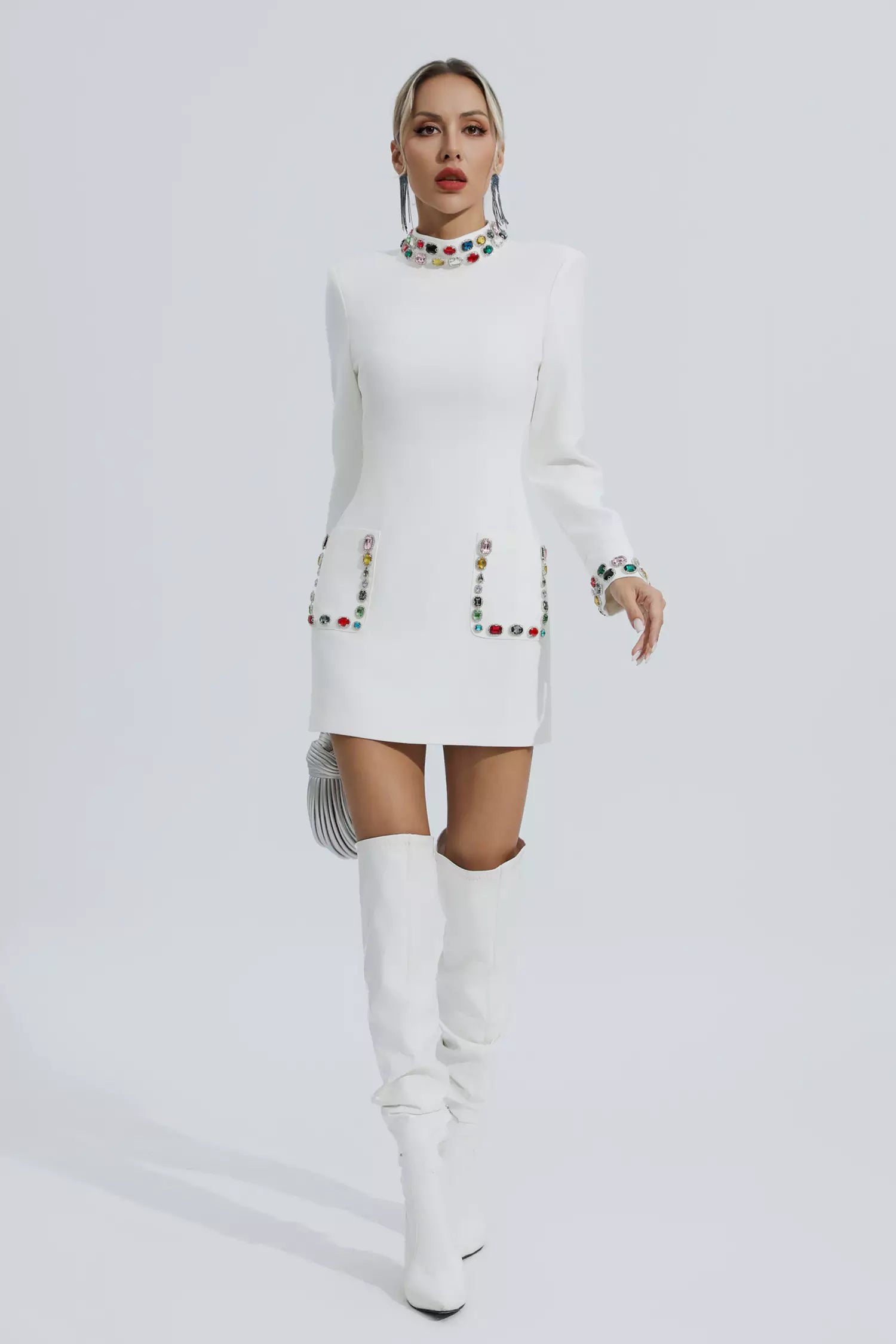 Vestido Curto com Mangas Longas e Aplicações de Pedrarias - Les Mots