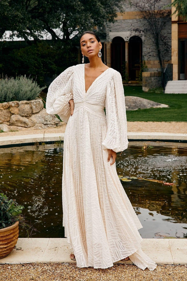 Vestido Longo Texturizado com Mangas Bufantes e Gola V – Luminèe