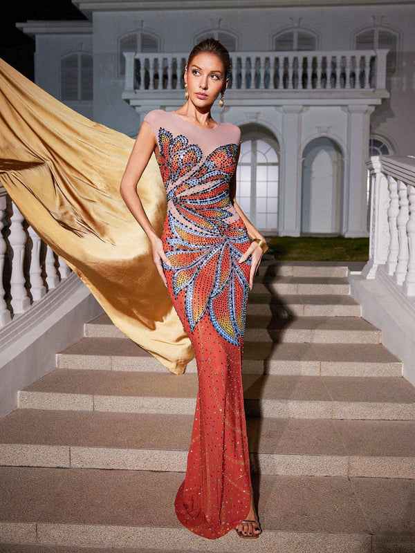 Vestido de Festa Longo Vermelho Bordado à Mão com Transparência e Pedrarias – Picard