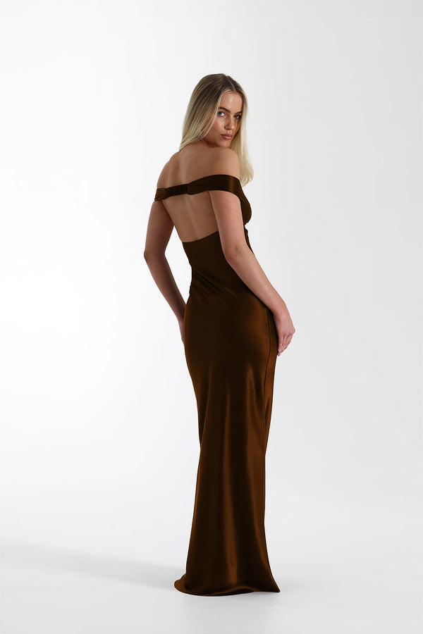 Vestido de Festa Longo de Cetim com Decote Coração Ombro a Ombro – Cannes